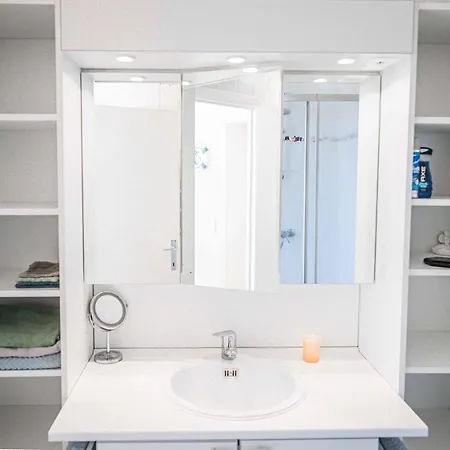 Uniek Zeezicht Appartement *