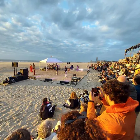 Uniek Zeezicht Appartement *