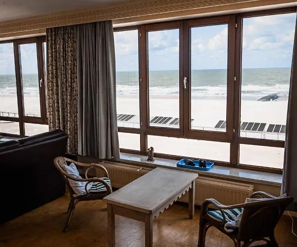 Apartment Uniek Zeezicht